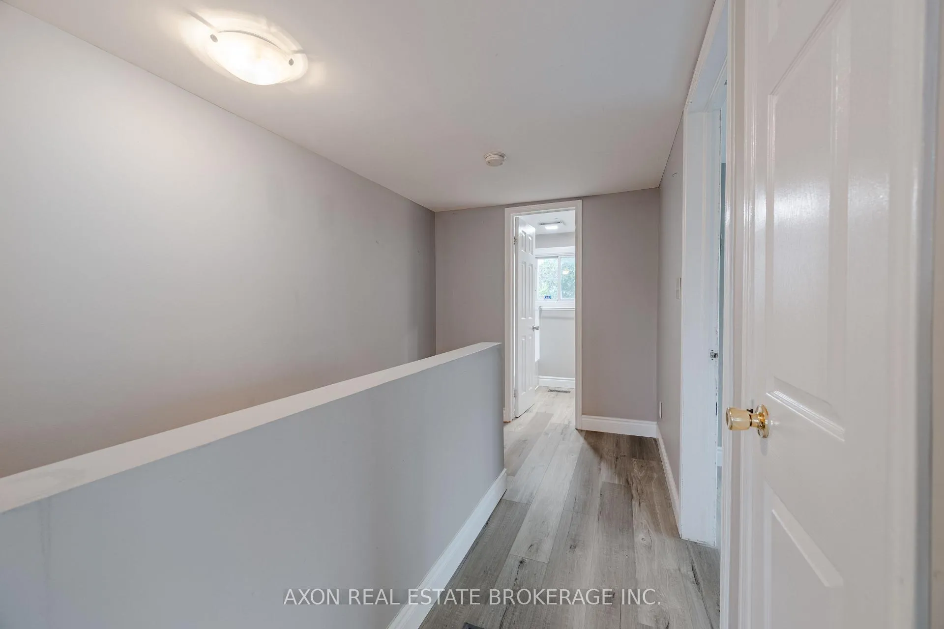 Photo 19 of 300-302 Coronation Boulevard, Loyalist, Amherstview — HOMEH