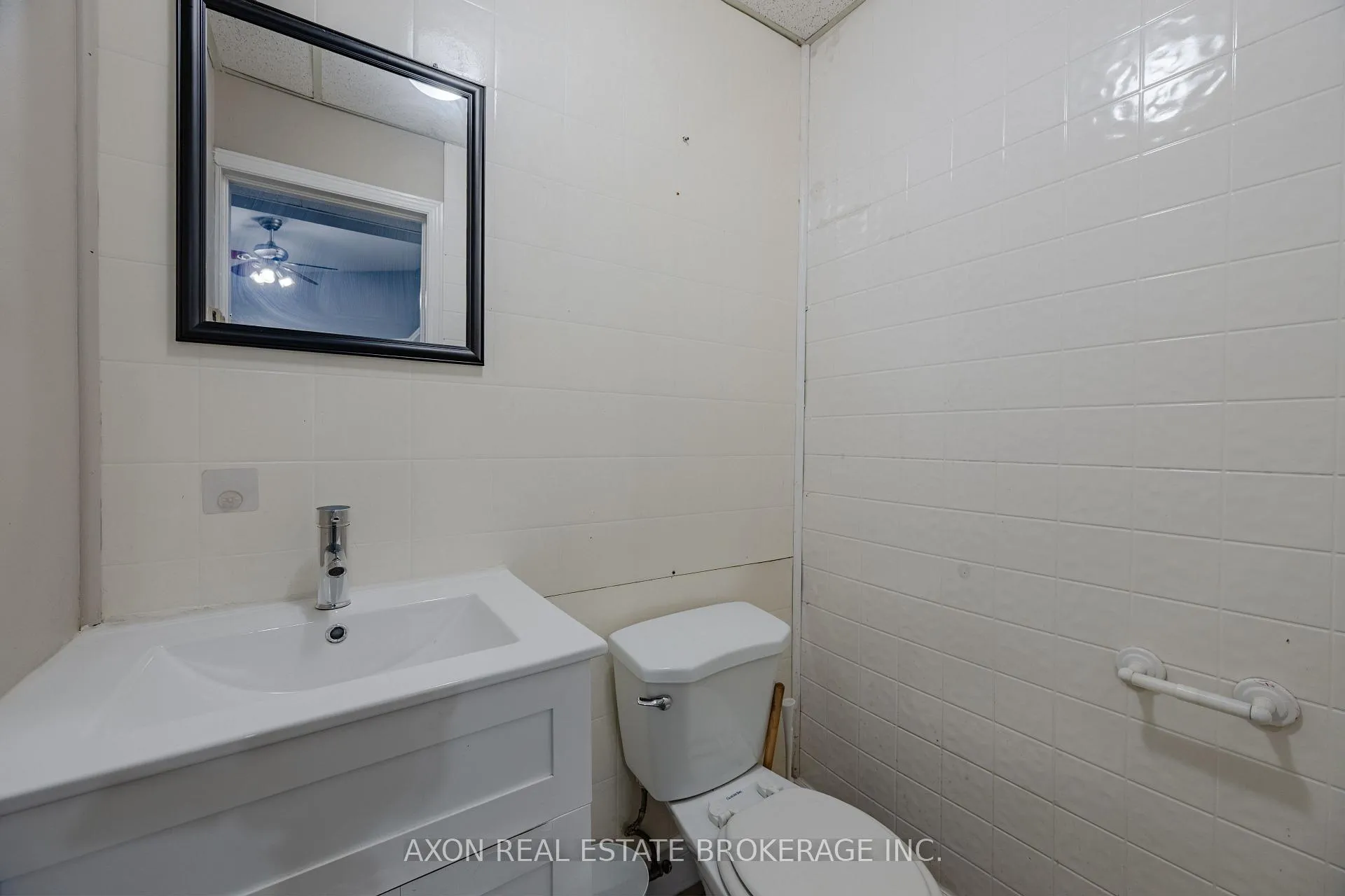 Photo 21 of 300-302 Coronation Boulevard, Loyalist, Amherstview — HOMEH