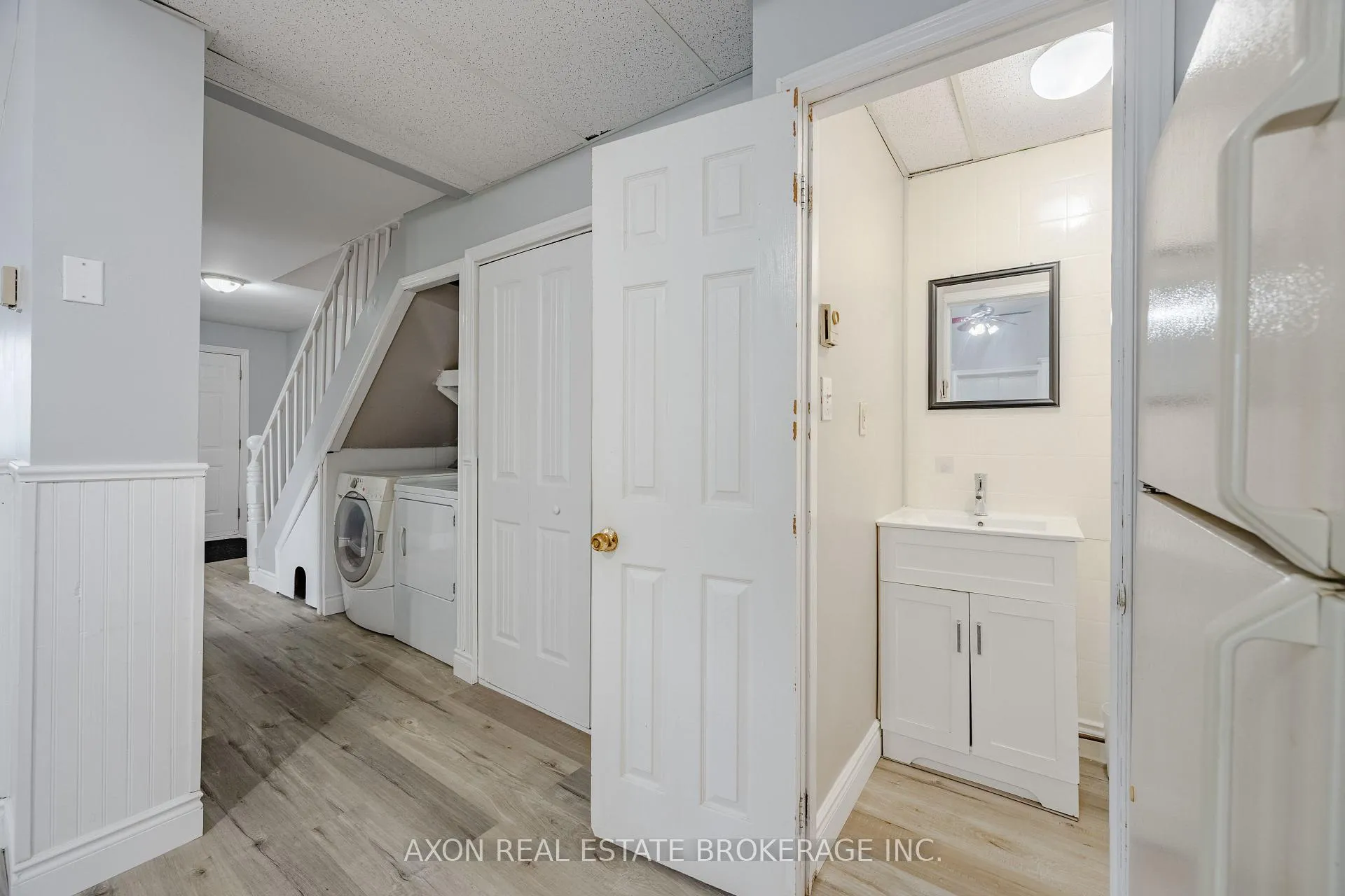 Photo 22 of 300-302 Coronation Boulevard, Loyalist, Amherstview — HOMEH