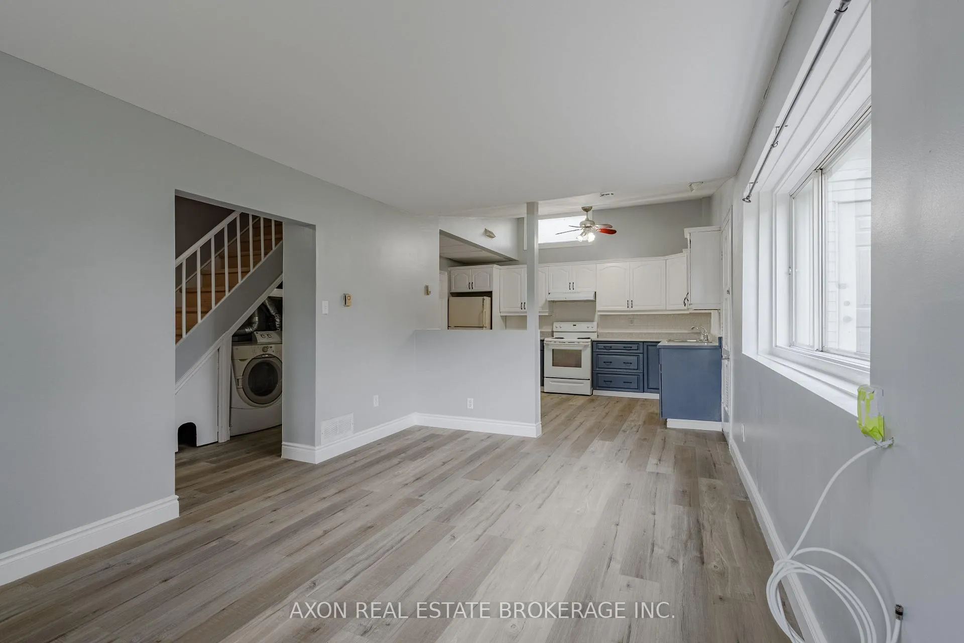 Photo 26 of 300-302 Coronation Boulevard, Loyalist, Amherstview — HOMEH