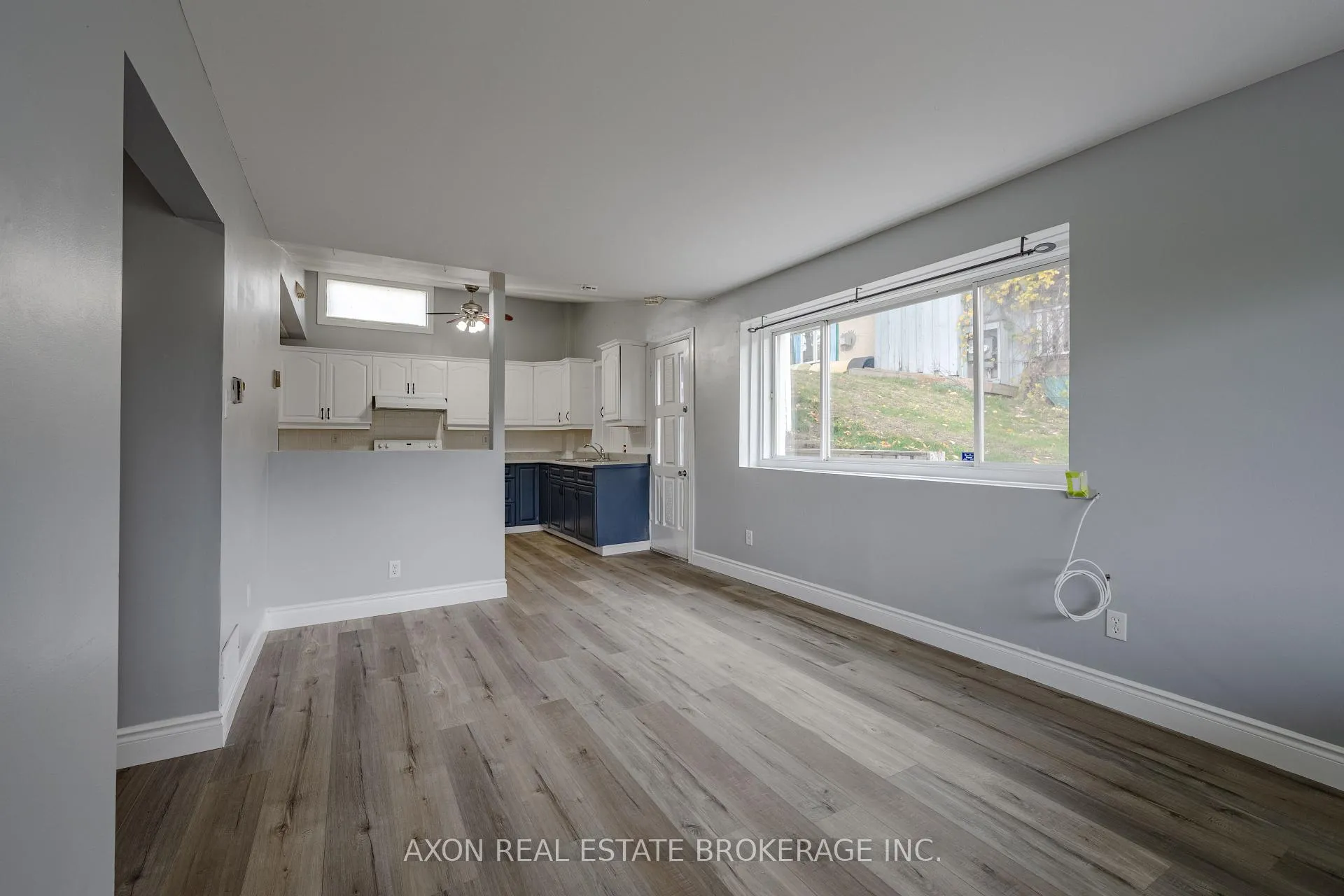 Photo 27 of 300-302 Coronation Boulevard, Loyalist, Amherstview — HOMEH