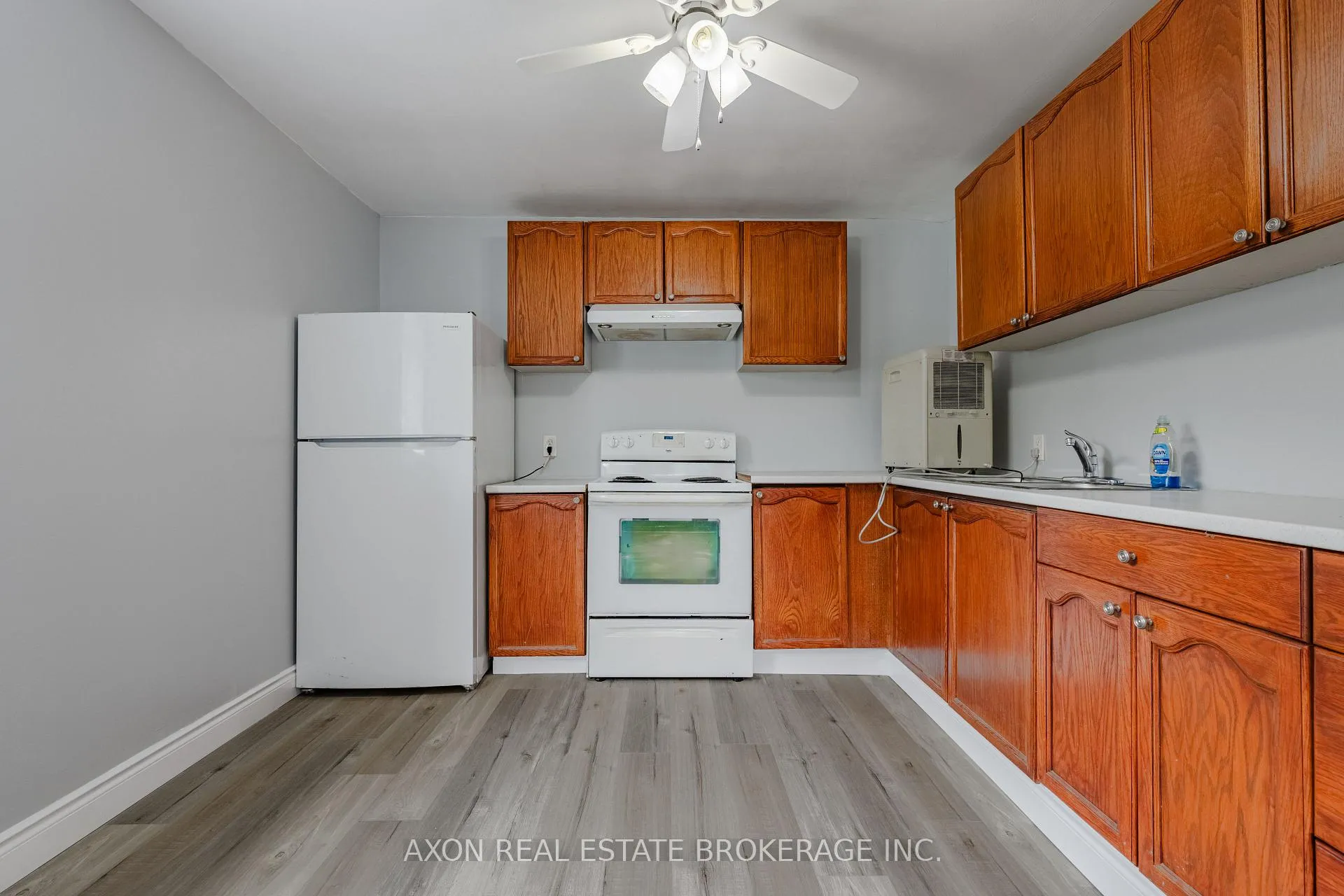 Photo 42 of 300-302 Coronation Boulevard, Loyalist, Amherstview — HOMEH