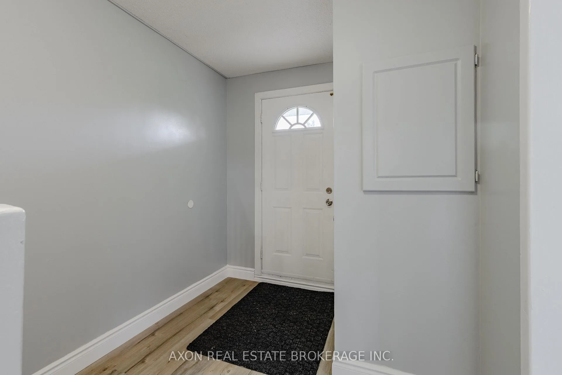 Photo 48 of 300-302 Coronation Boulevard, Loyalist, Amherstview — HOMEH