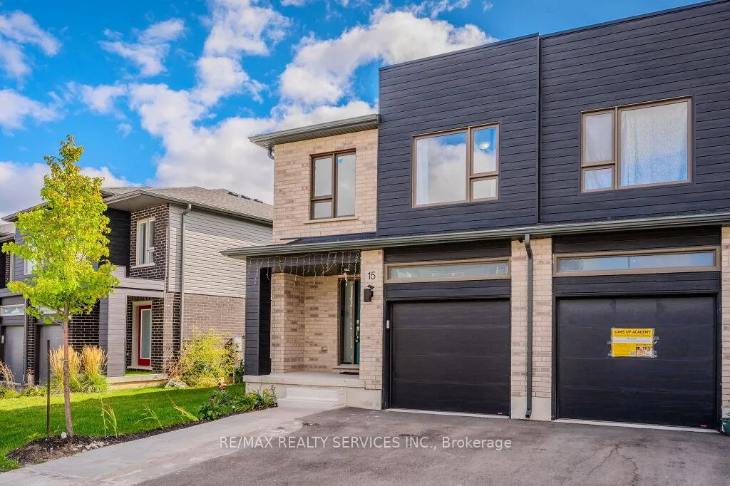 Photo 3 of 15 Pony Way, Kitchener — HOMEH
