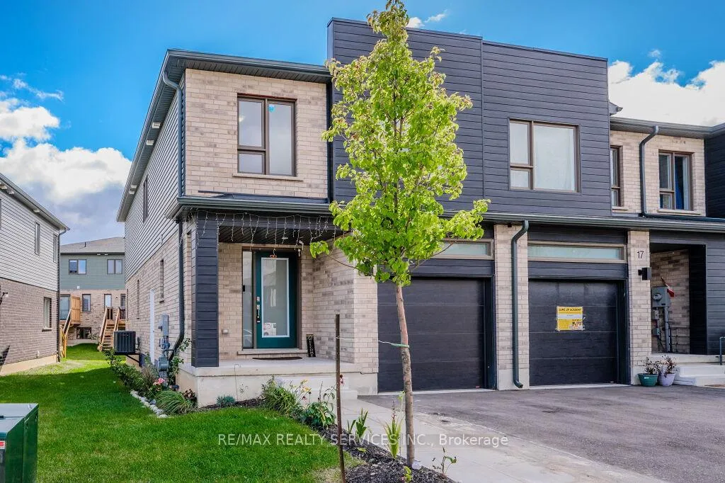 Photo 4 of 15 Pony Way, Kitchener — HOMEH