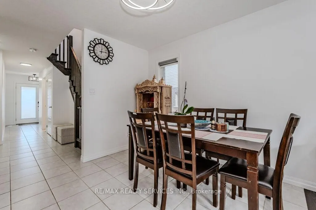Photo 10 of 15 Pony Way, Kitchener — HOMEH
