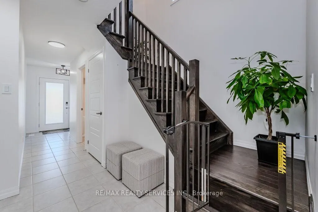 Photo 18 of 15 Pony Way, Kitchener — HOMEH
