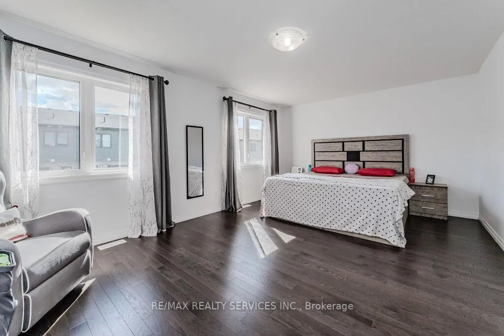 Photo 24 of 15 Pony Way, Kitchener — HOMEH