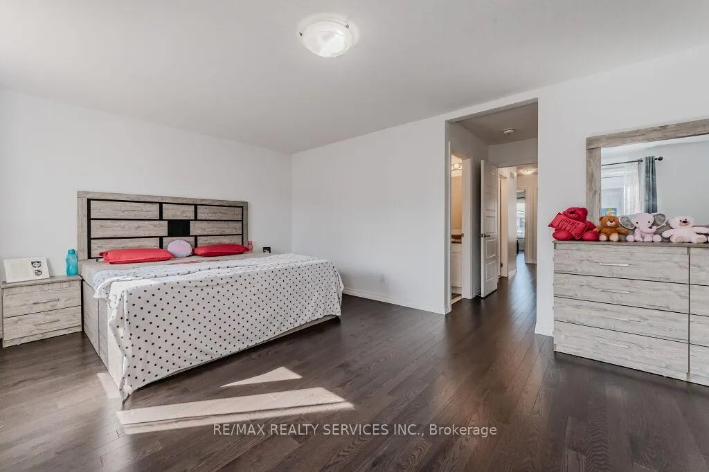 Photo 26 of 15 Pony Way, Kitchener — HOMEH