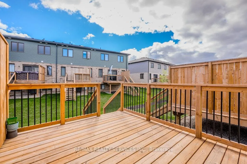 Photo 31 of 15 Pony Way, Kitchener — HOMEH