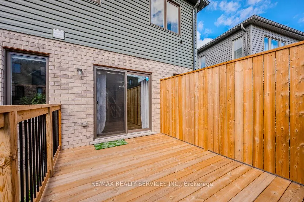 Photo 32 of 15 Pony Way, Kitchener — HOMEH
