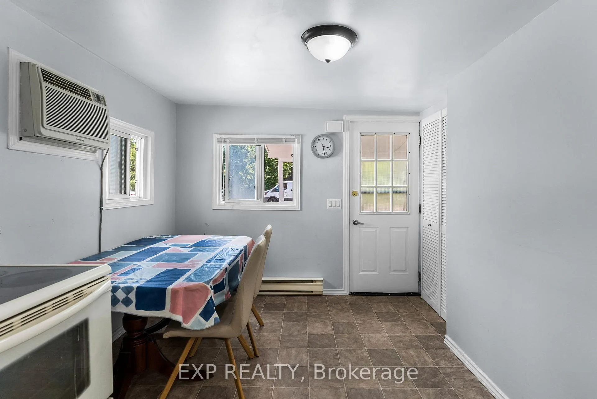Photo 4 of 148 Morton Avenue, Georgina, Keswick North — HOMEH