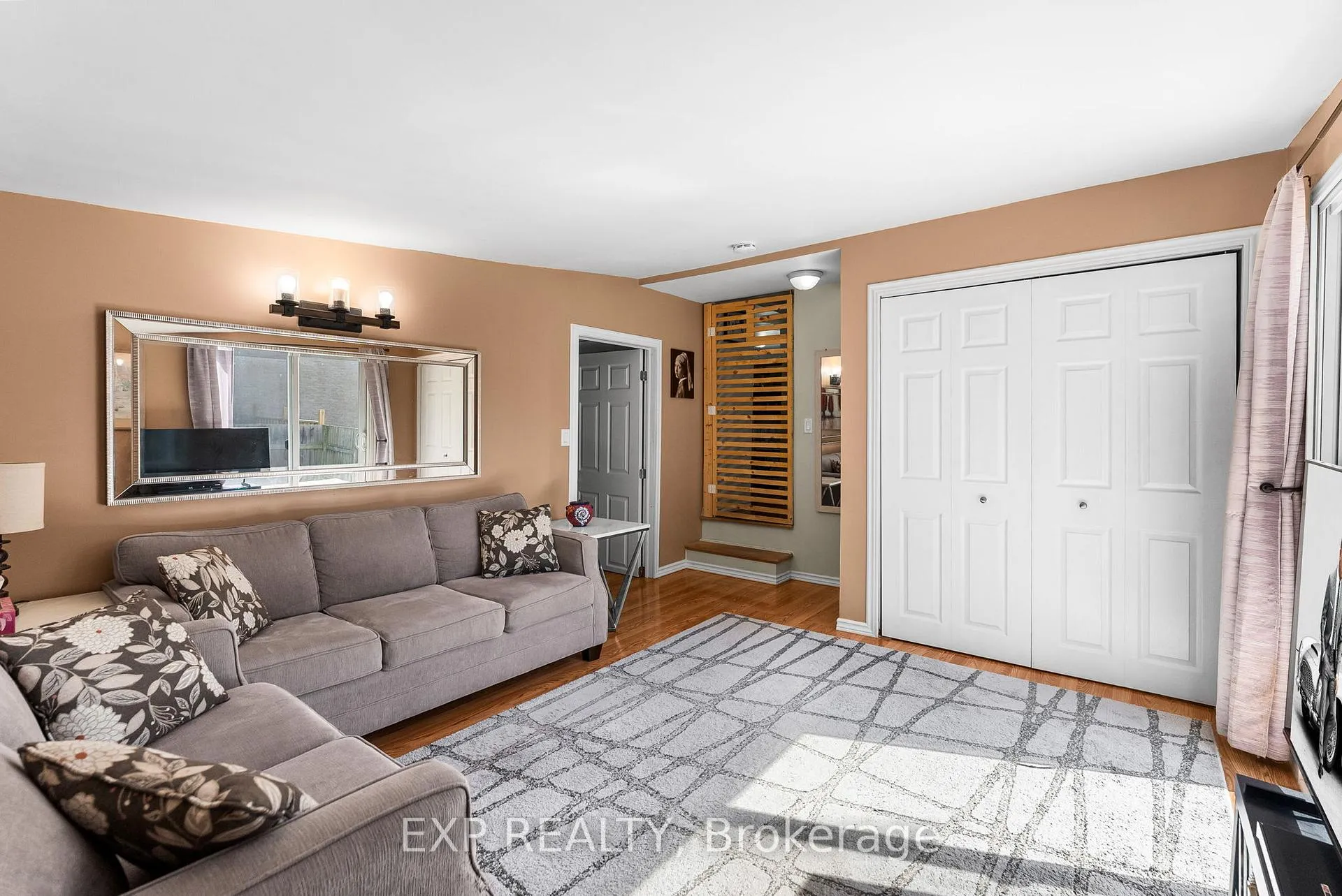 Photo 12 of 148 Morton Avenue, Georgina, Keswick North — HOMEH