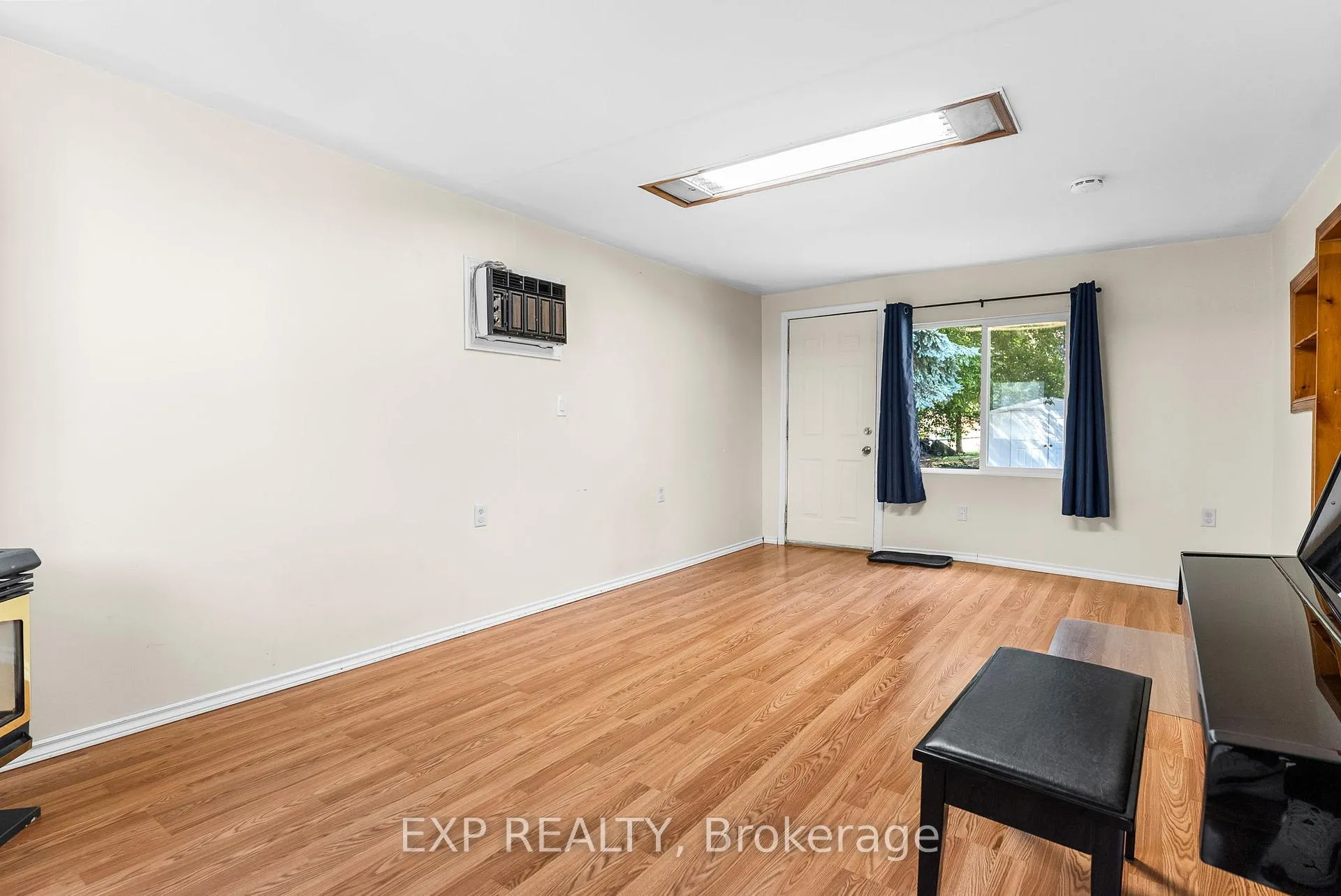 Photo 18 of 148 Morton Avenue, Georgina, Keswick North — HOMEH