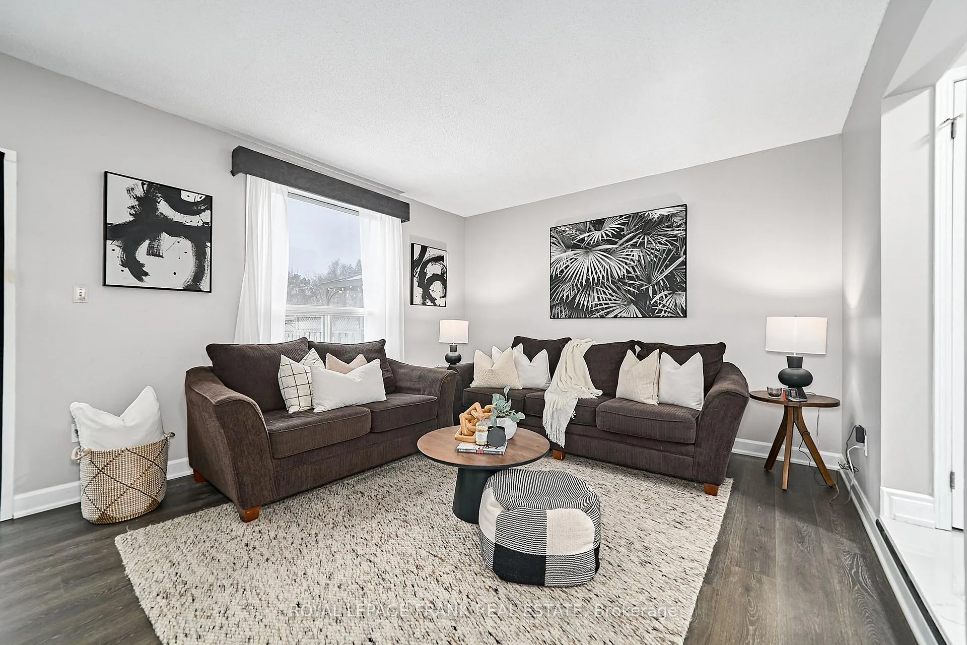 Photo 5 of 1042 Attersley Drive, Oshawa, Pinecrest — HOMEH