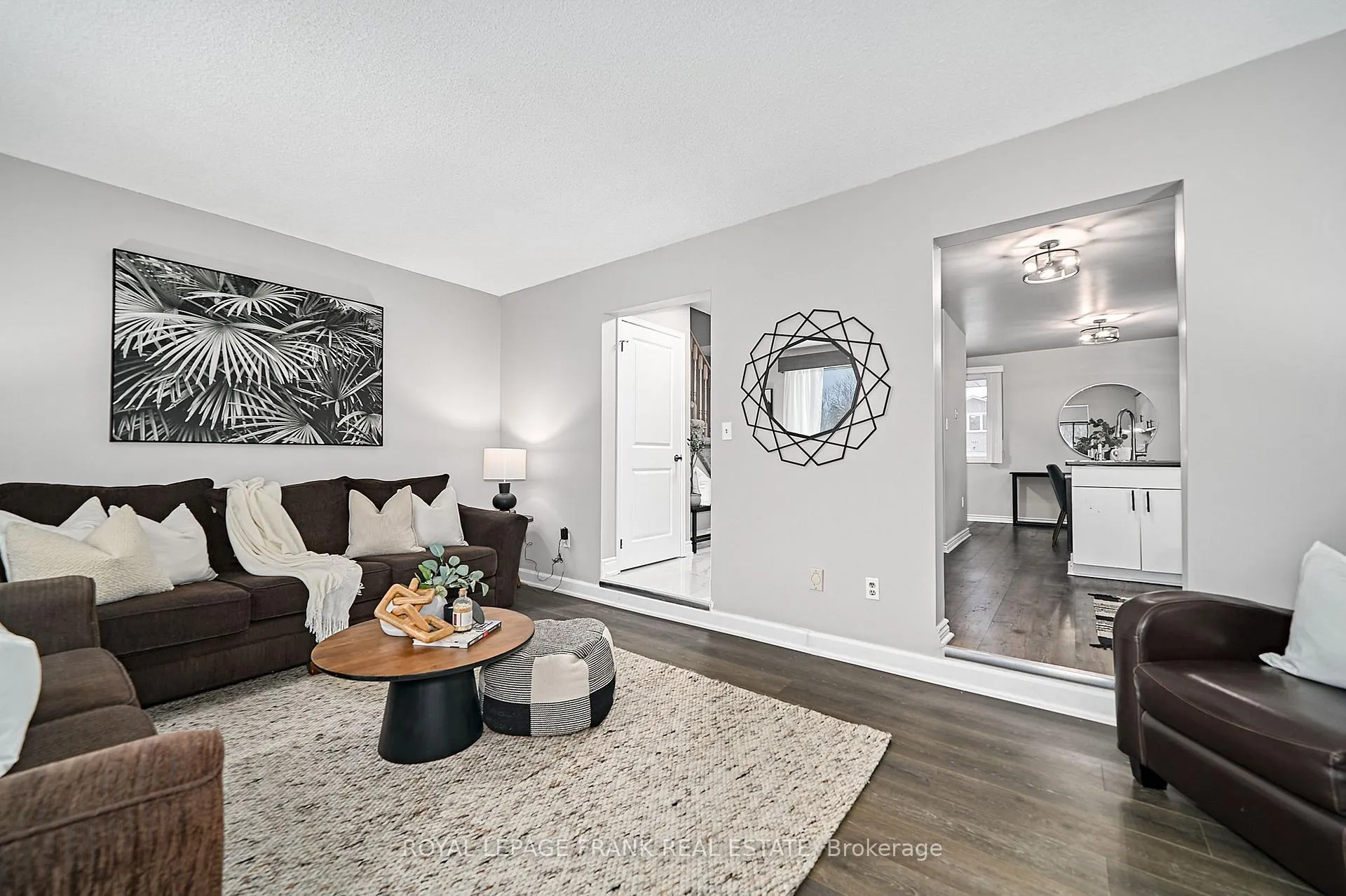 Photo 6 of 1042 Attersley Drive, Oshawa, Pinecrest — HOMEH
