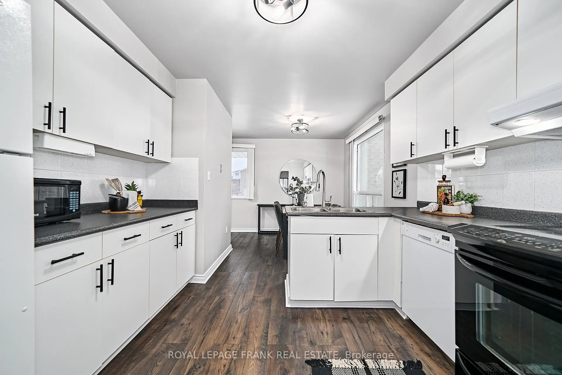 Photo 8 of 1042 Attersley Drive, Oshawa, Pinecrest — HOMEH