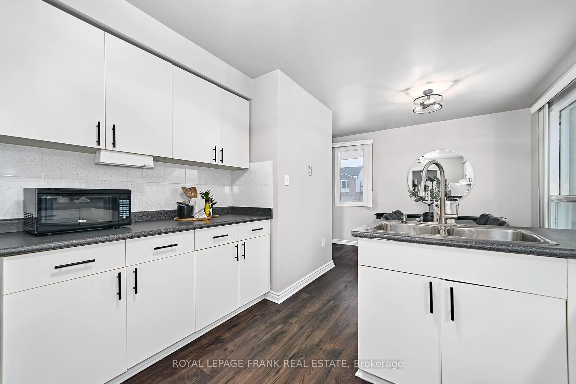 Photo 9 of 1042 Attersley Drive, Oshawa, Pinecrest — HOMEH