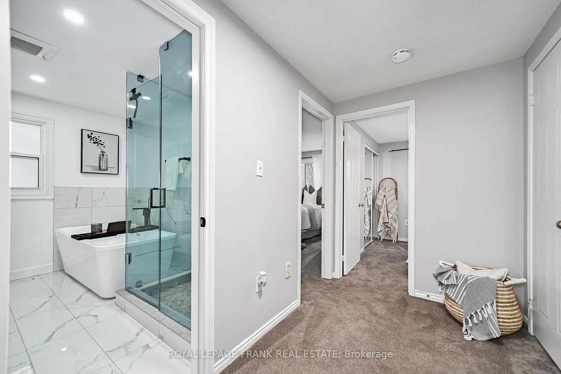 Photo 13 of 1042 Attersley Drive, Oshawa, Pinecrest — HOMEH