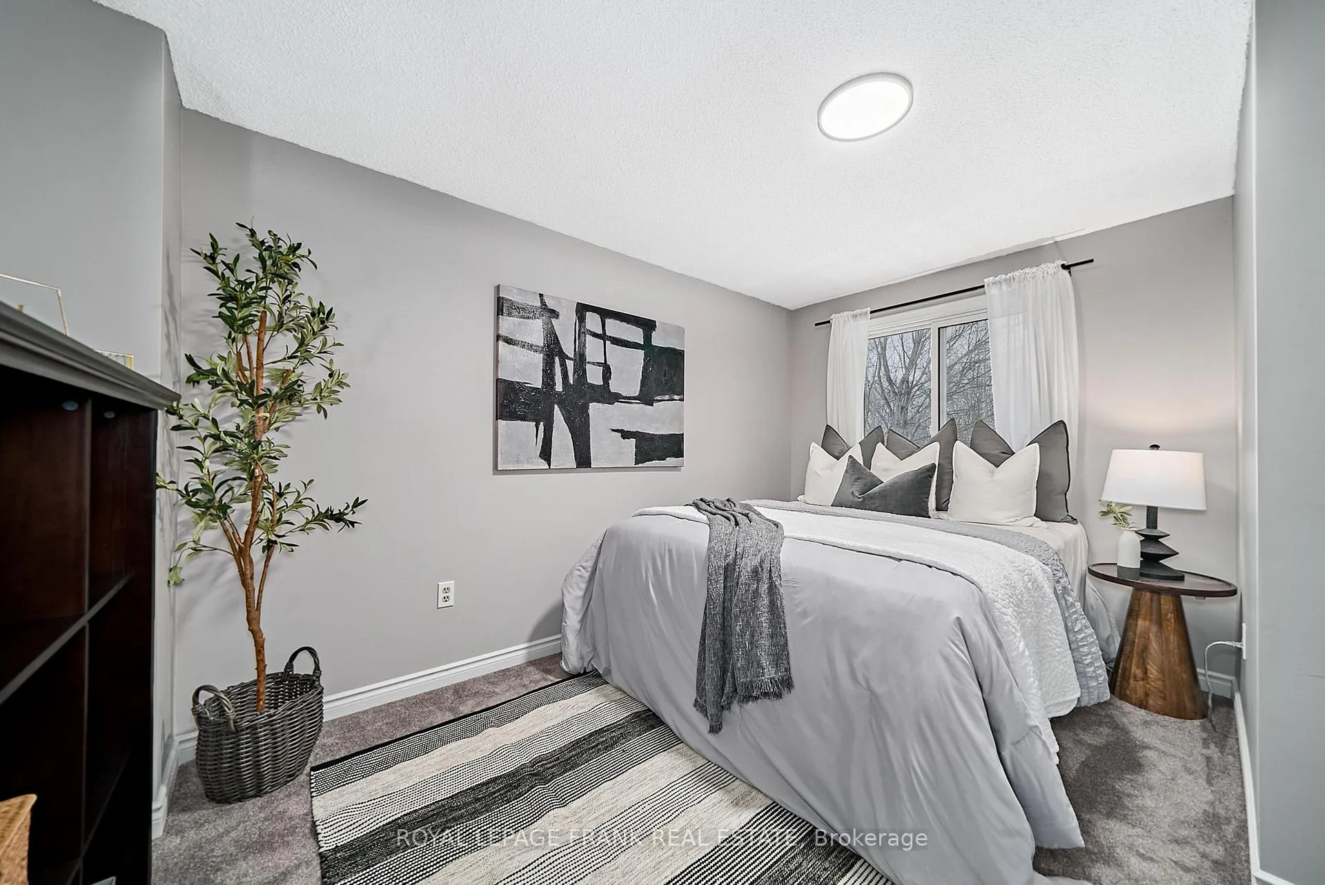 Photo 21 of 1042 Attersley Drive, Oshawa, Pinecrest — HOMEH
