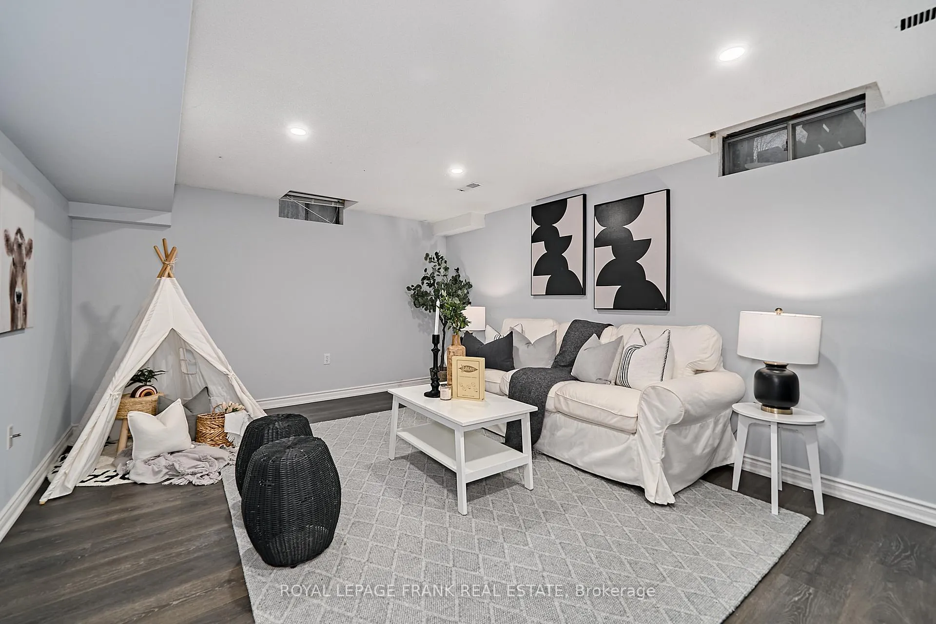 Photo 25 of 1042 Attersley Drive, Oshawa, Pinecrest — HOMEH