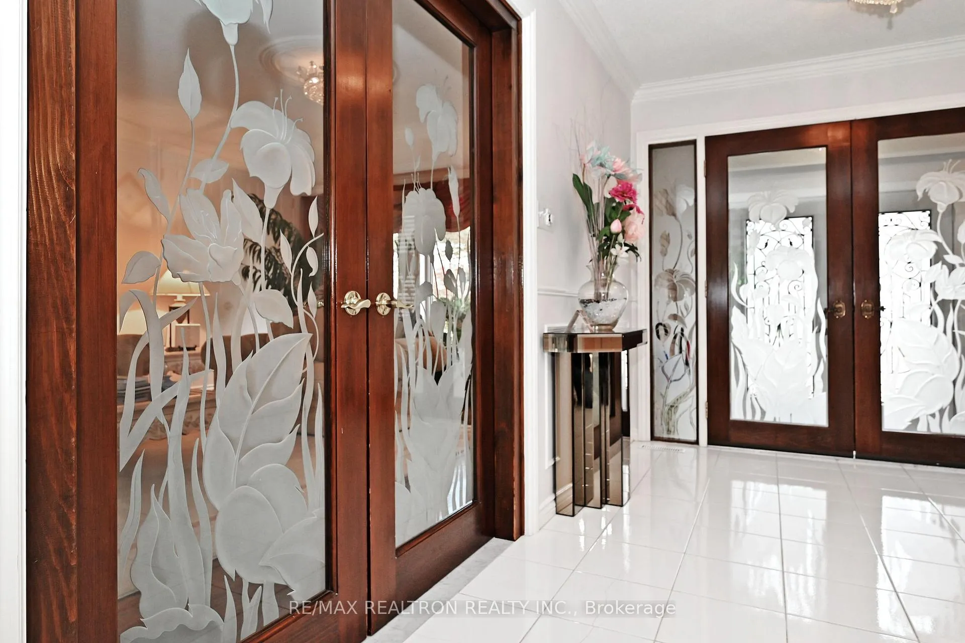 Photo 7 of 3 Whitelaw Court, Markham, Grandview — HOMEH