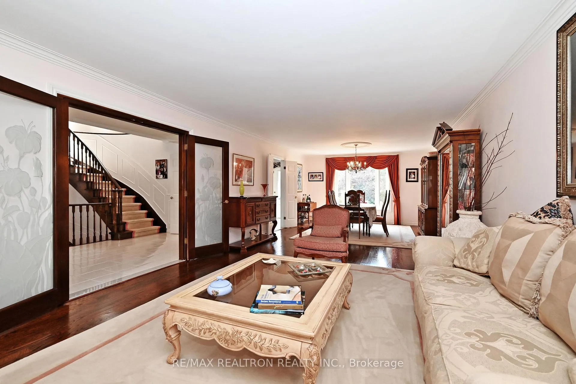 Photo 9 of 3 Whitelaw Court, Markham, Grandview — HOMEH
