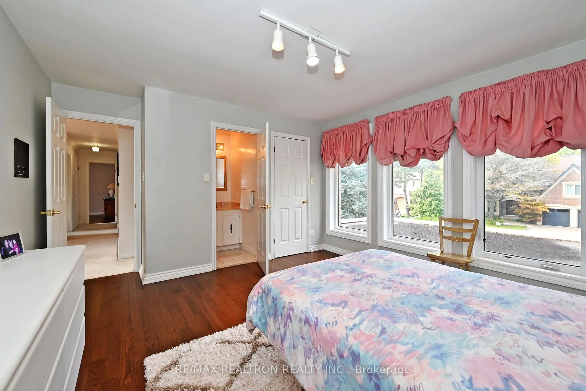 Photo 29 of 3 Whitelaw Court, Markham, Grandview — HOMEH