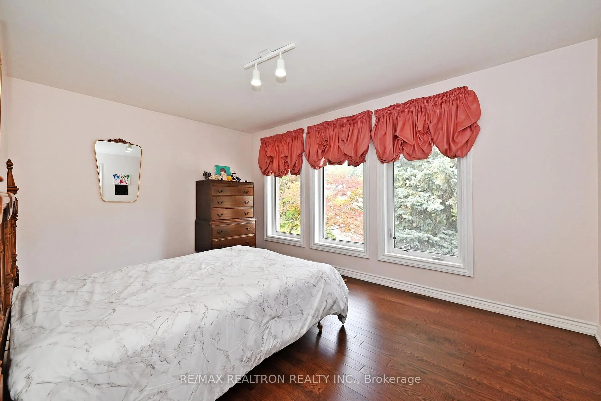 Photo 31 of 3 Whitelaw Court, Markham, Grandview — HOMEH