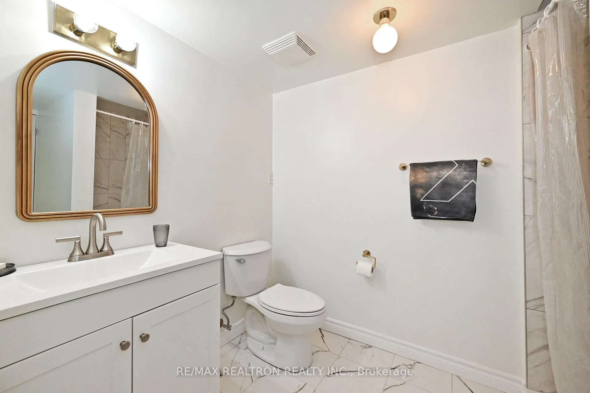 Photo 36 of 3 Whitelaw Court, Markham, Grandview — HOMEH