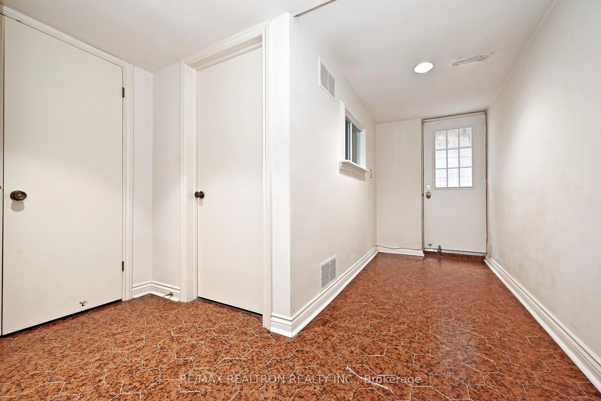 Photo 42 of 3 Whitelaw Court, Markham, Grandview — HOMEH