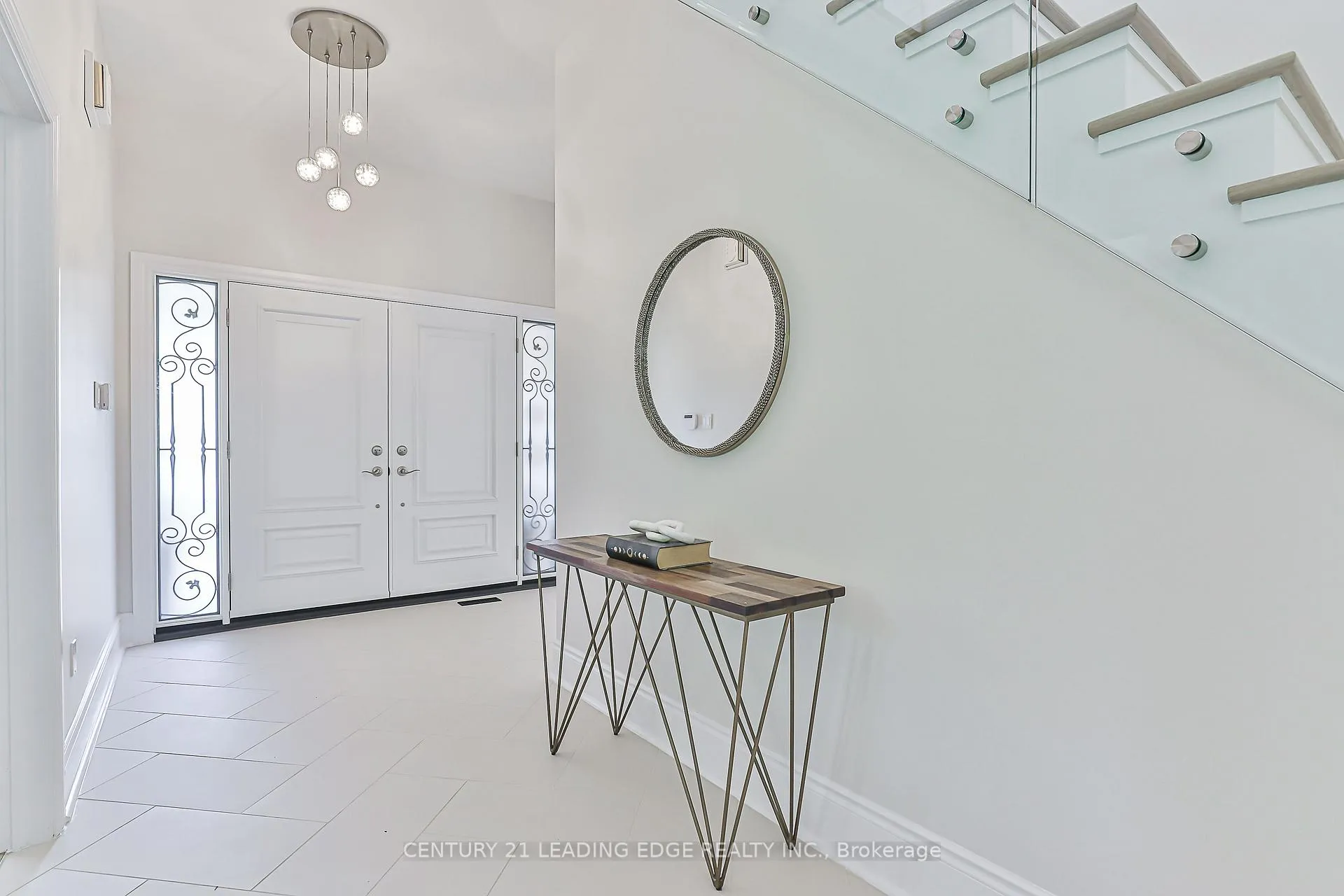 Photo 3 of 2 Homestead Court, Markham, Bullock — HOMEH