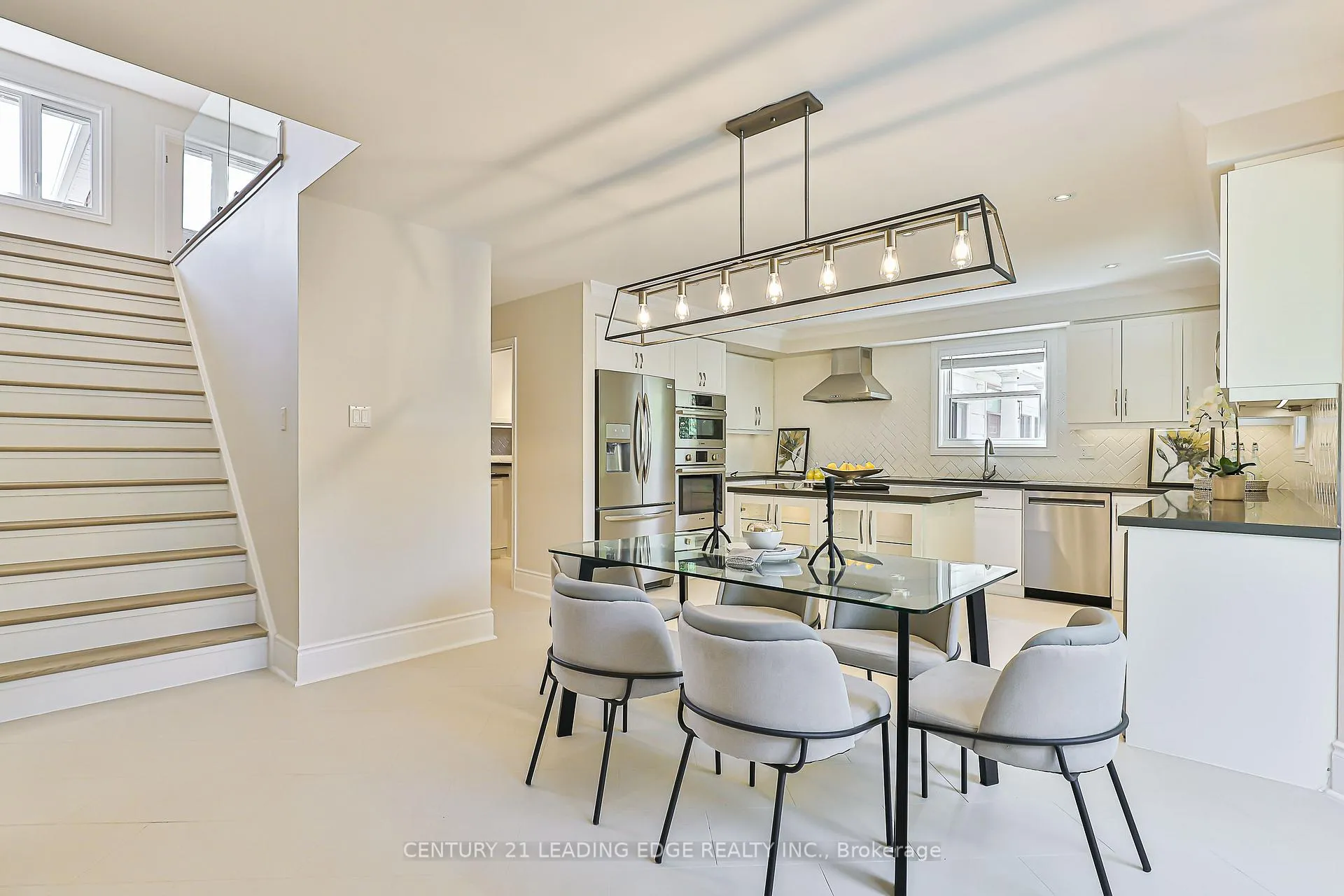 Photo 9 of 2 Homestead Court, Markham, Bullock — HOMEH