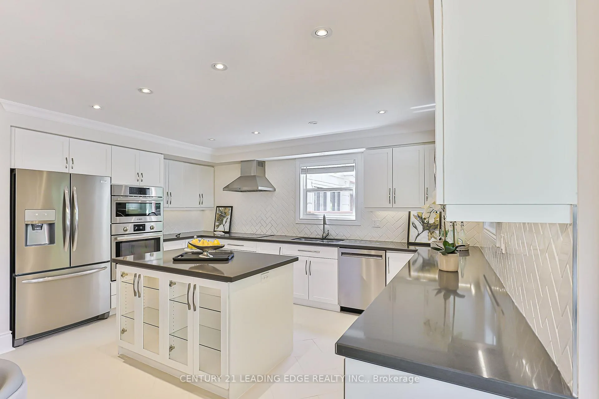 Photo 10 of 2 Homestead Court, Markham, Bullock — HOMEH