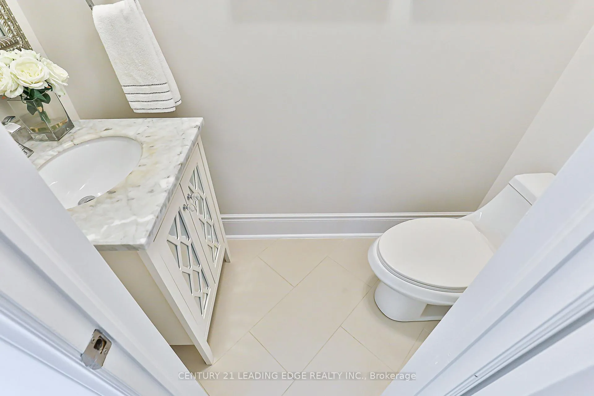 Photo 13 of 2 Homestead Court, Markham, Bullock — HOMEH