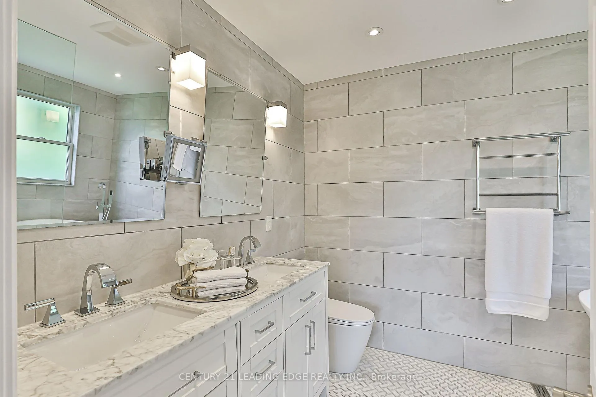 Photo 18 of 2 Homestead Court, Markham, Bullock — HOMEH