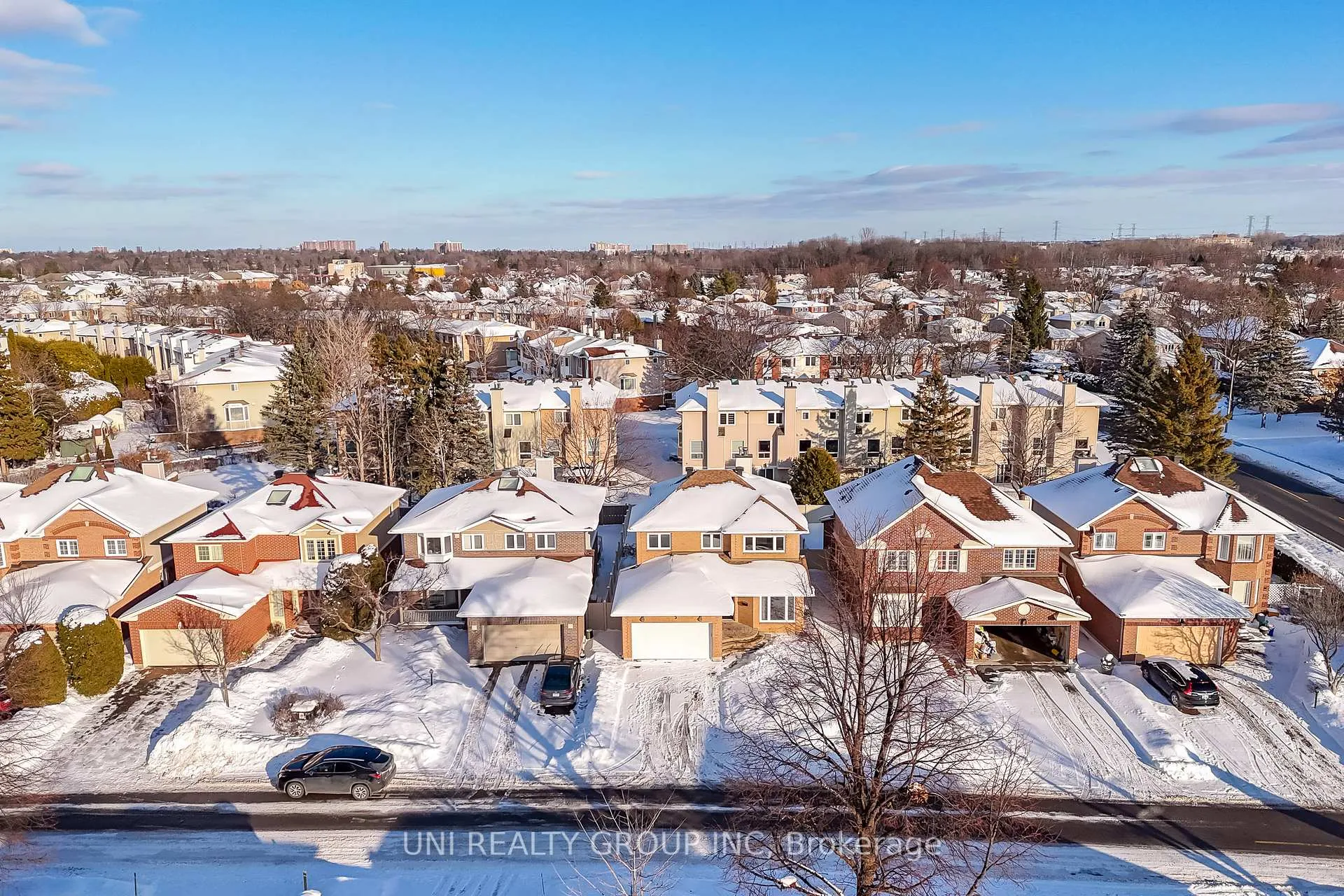 Photo 3 of 5 Dalecroft Crescent, Ottawa, Centrepointe — HOMEH