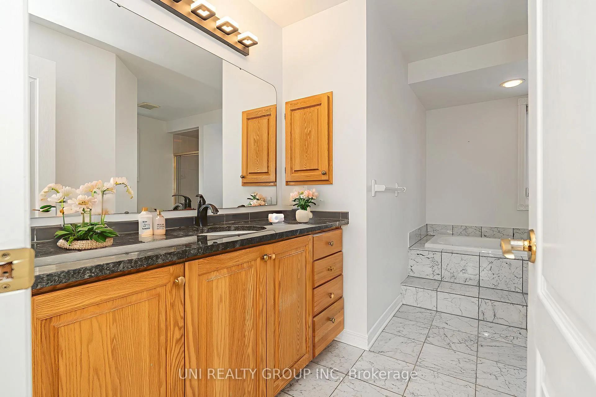 Photo 35 of 5 Dalecroft Crescent, Ottawa, Centrepointe — HOMEH