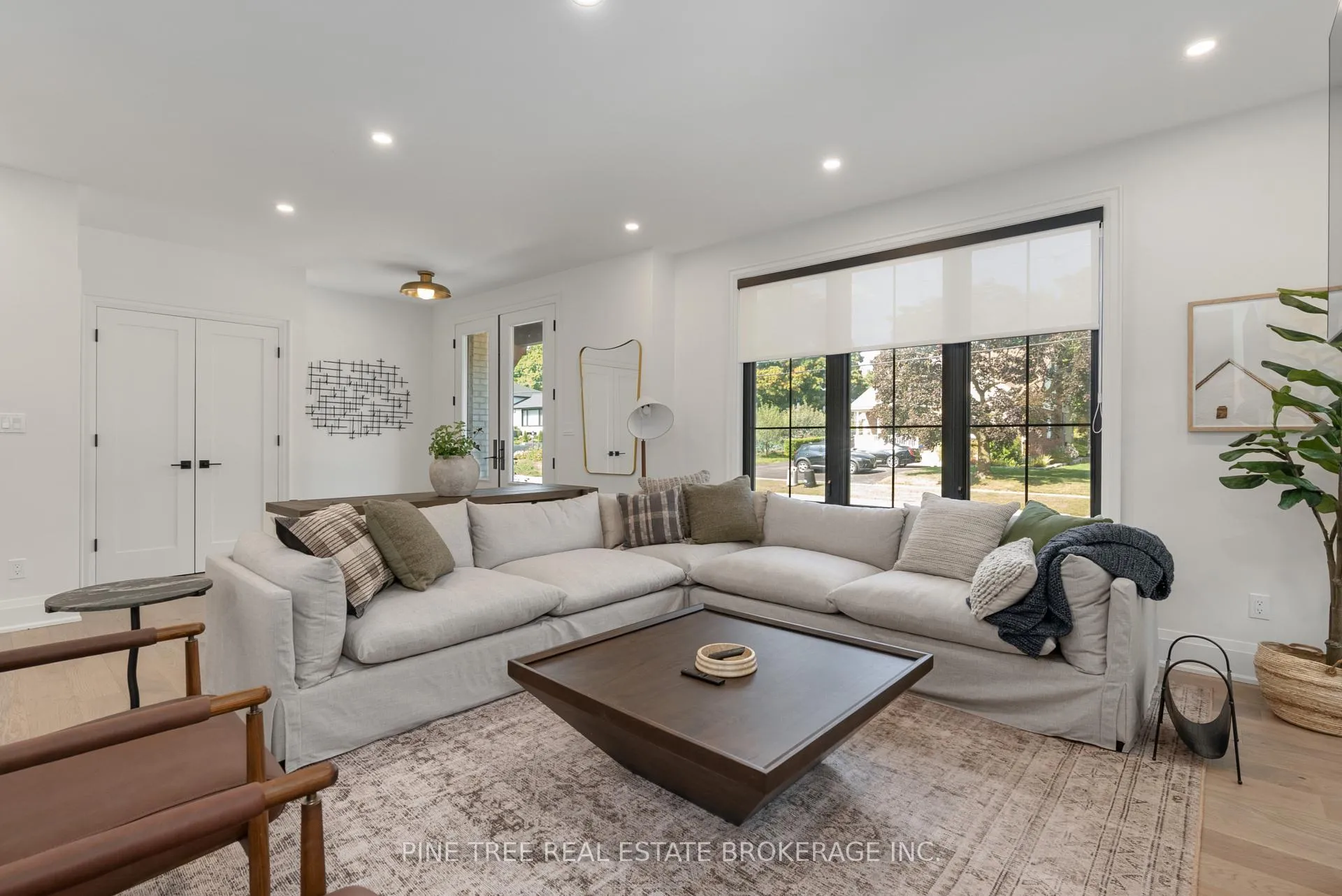 Photo 5 of 271 Codrington Street, Barrie, Codrington — HOMEH