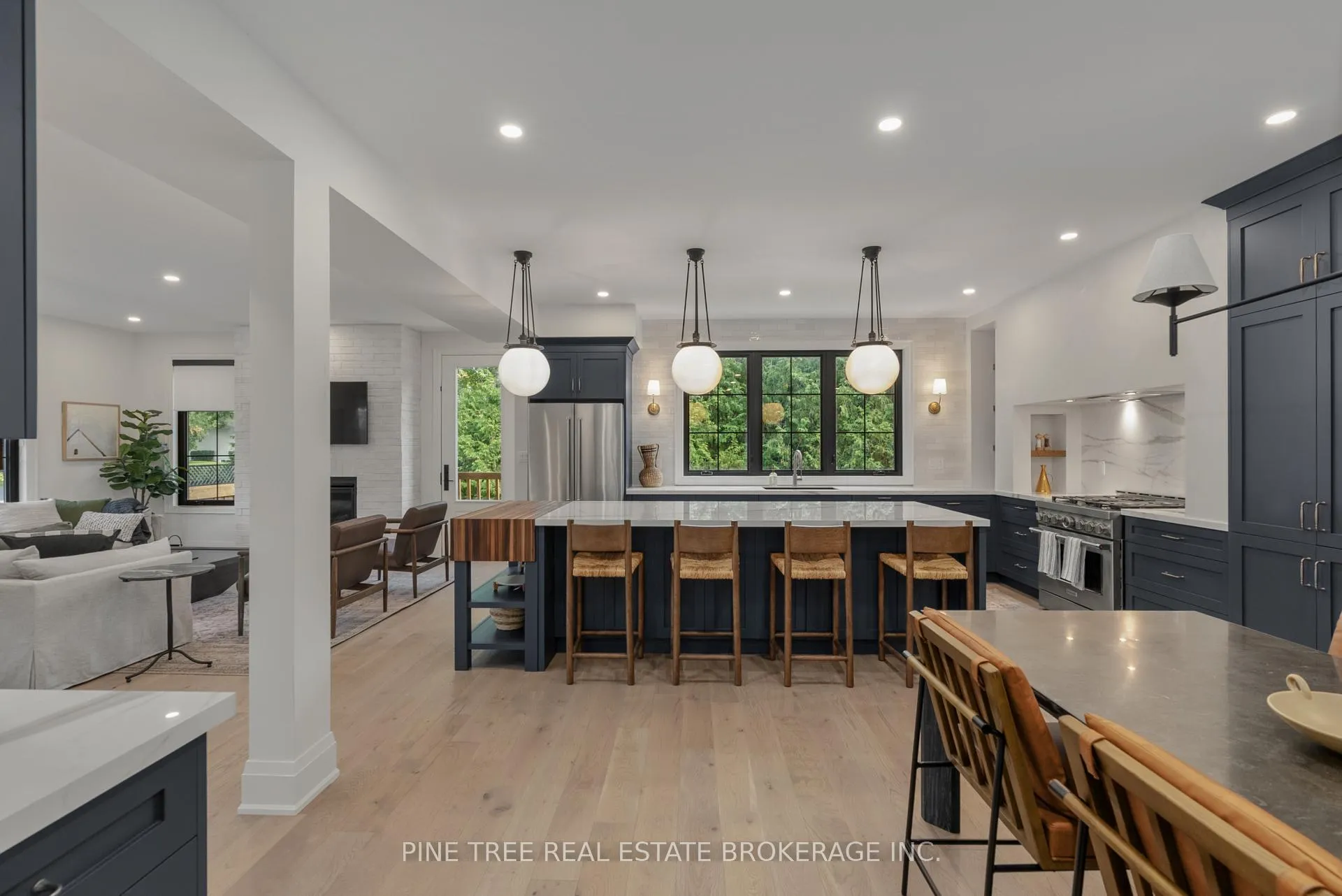 Photo 9 of 271 Codrington Street, Barrie, Codrington — HOMEH