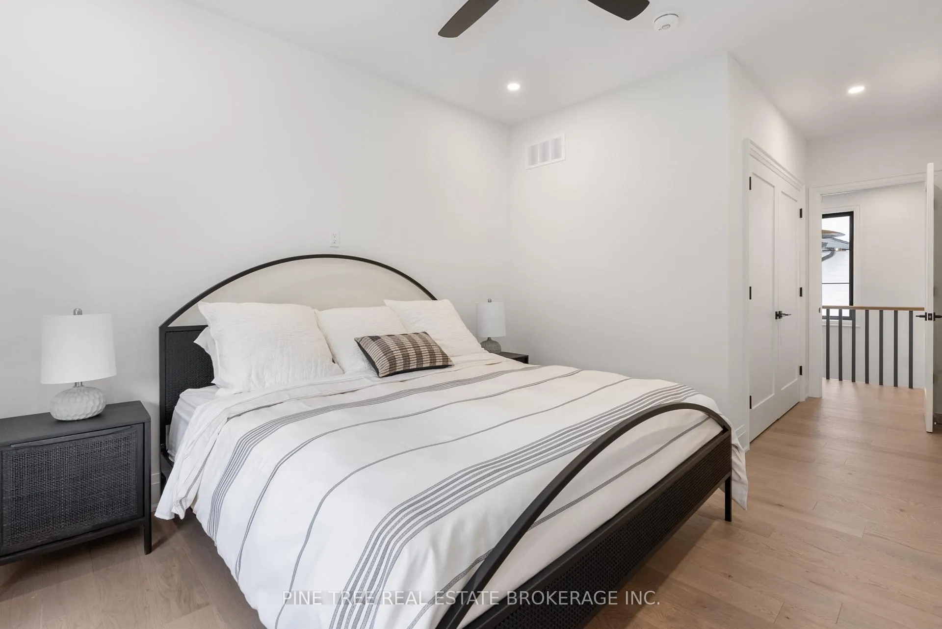 Photo 36 of 271 Codrington Street, Barrie, Codrington — HOMEH