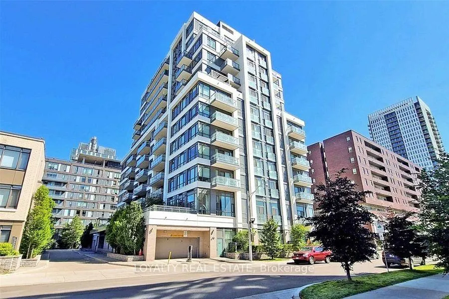 Front of Unit 710, 200 Sackvlle Street