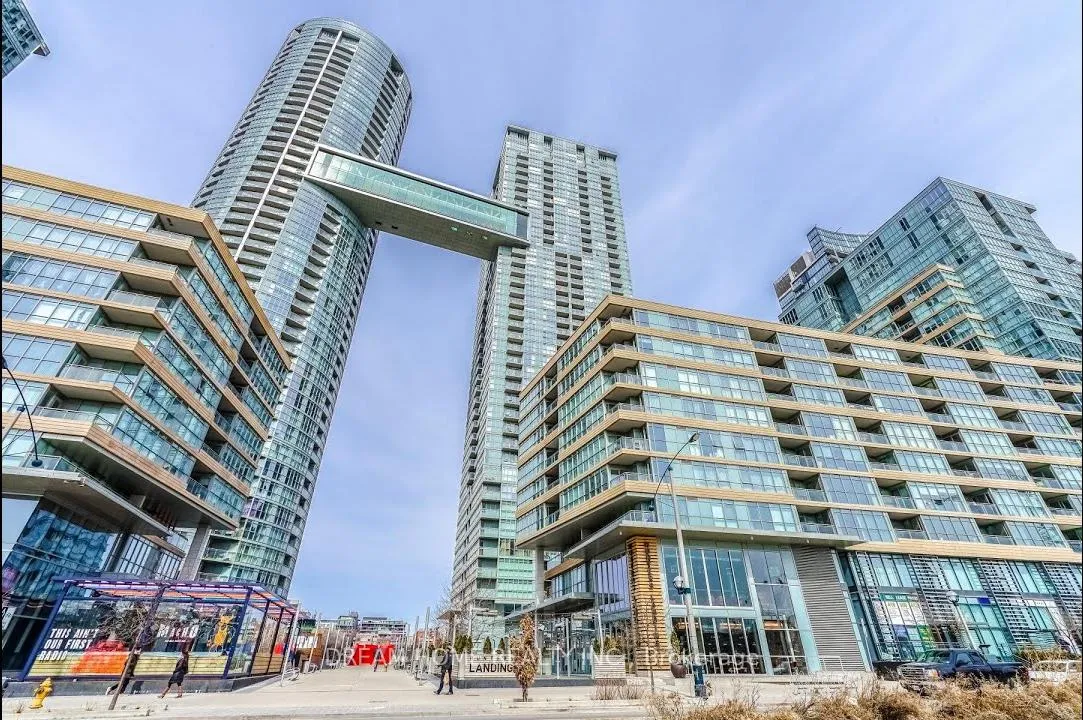 Front of Unit 935, 15 Iceboat Terrace