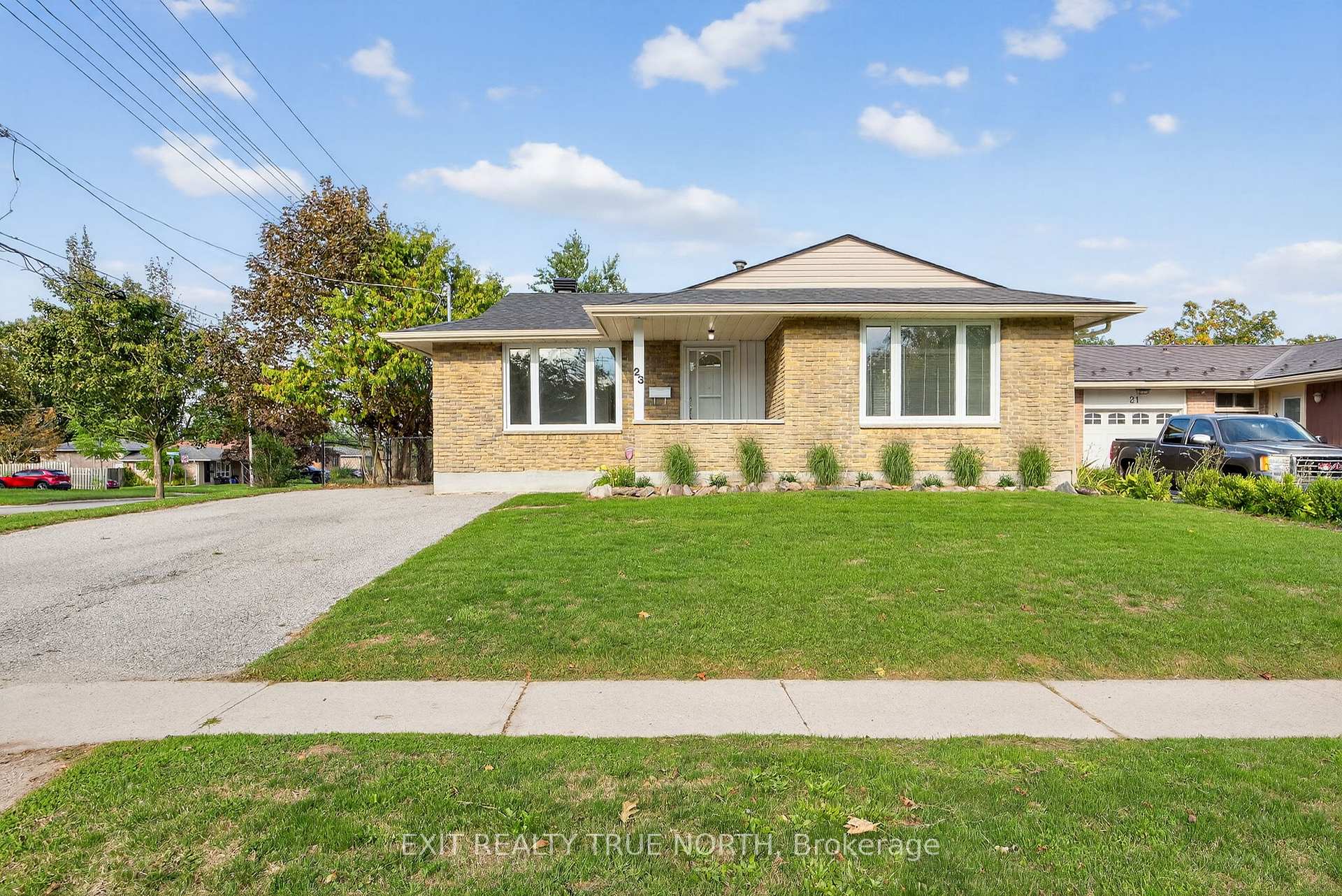 Photo 3 of 23 Janine Street, Barrie, Cundles East — HOMEH