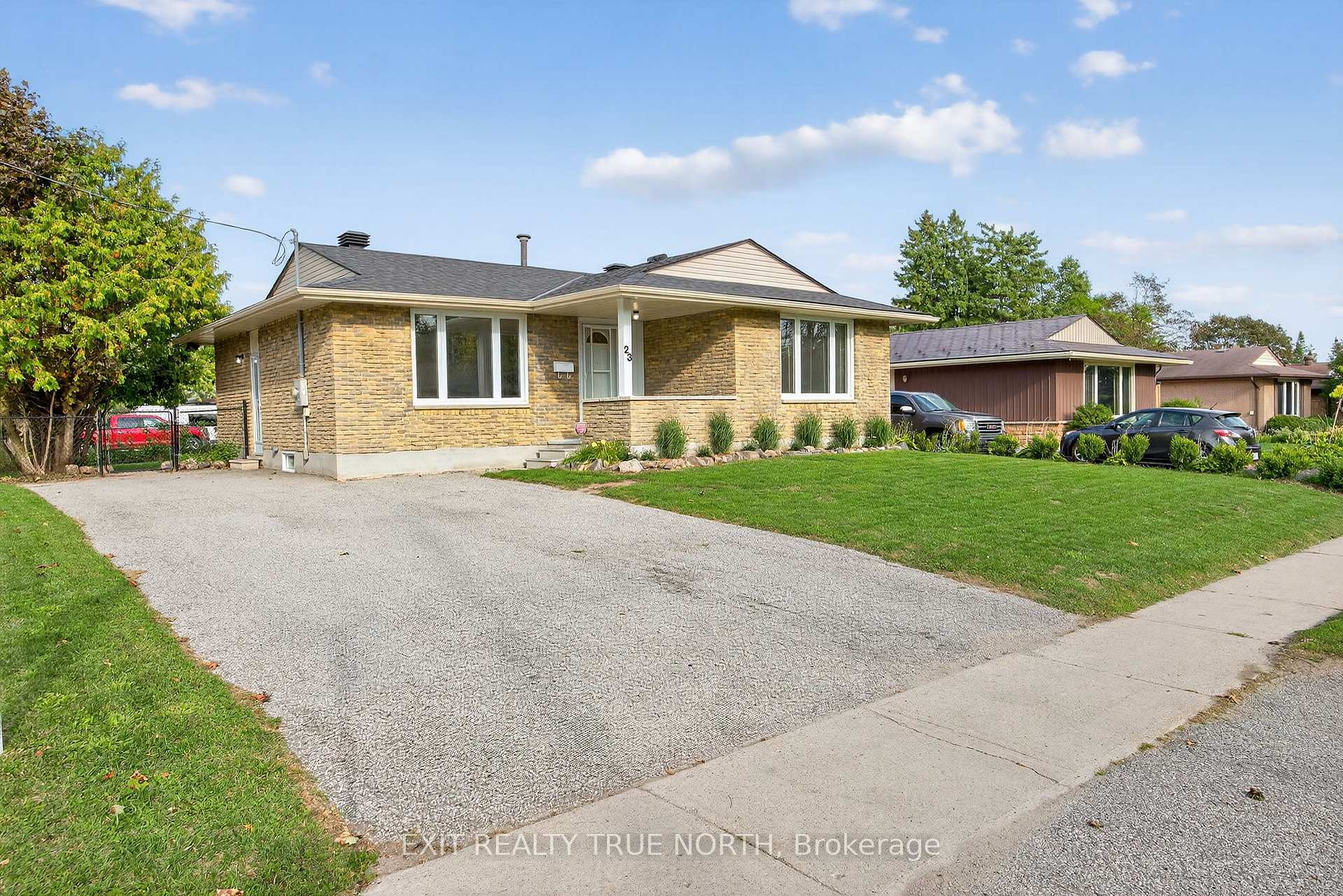 Photo 4 of 23 Janine Street, Barrie, Cundles East — HOMEH