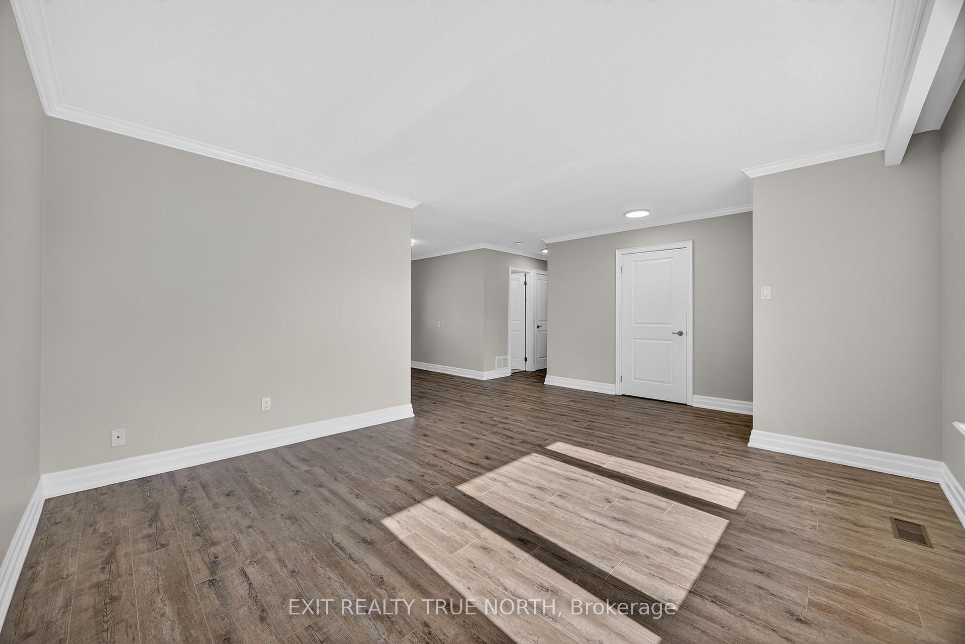 Photo 10 of 23 Janine Street, Barrie, Cundles East — HOMEH