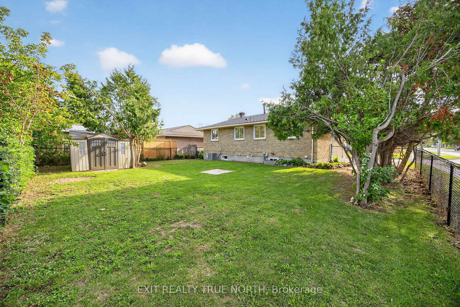 Photo 46 of 23 Janine Street, Barrie, Cundles East — HOMEH