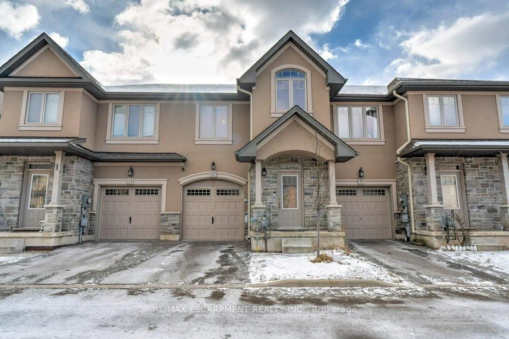 Front of Unit 12, 98 Shoreview Place