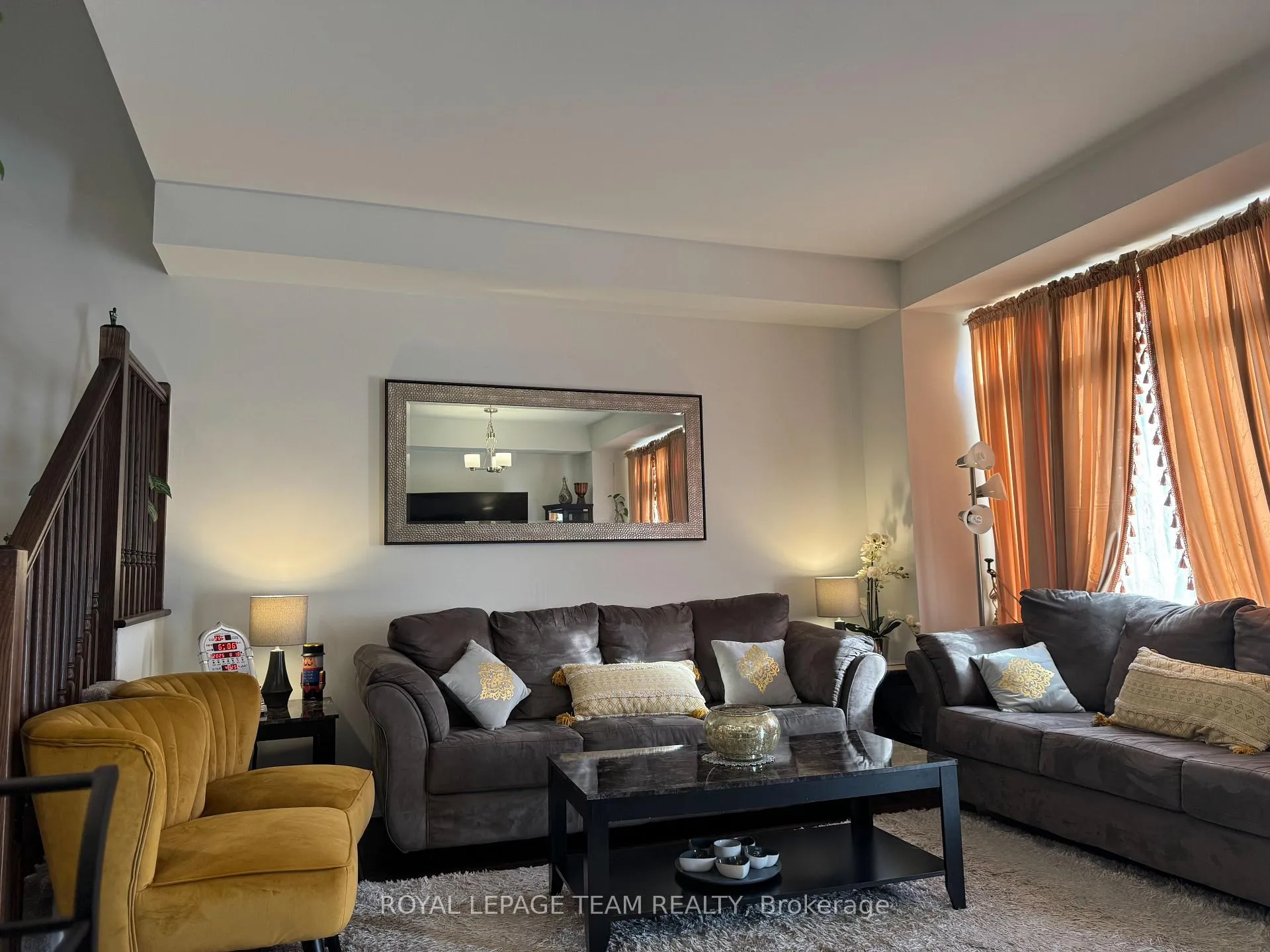 Photo 12 of 229 Zinnia Way, Ottawa, Riverside South/Gloucester Glen — HOMEH
