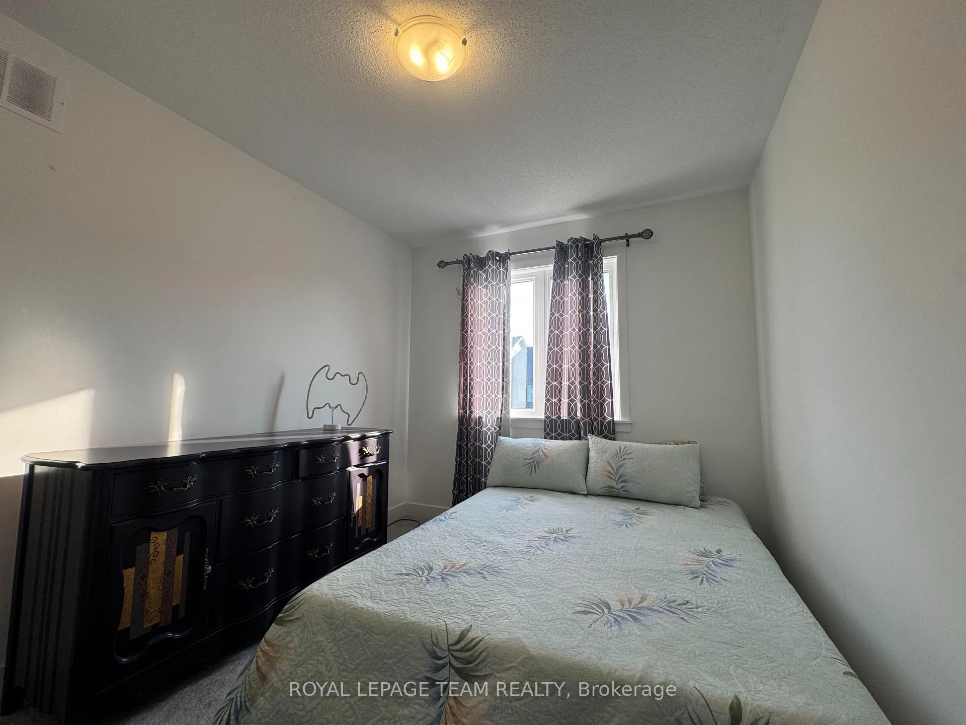 Photo 23 of 229 Zinnia Way, Ottawa, Riverside South/Gloucester Glen — HOMEH